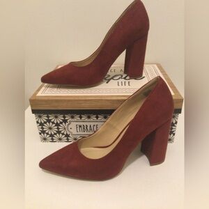 Woman’s Burgundy Stacked Heel Shoe
